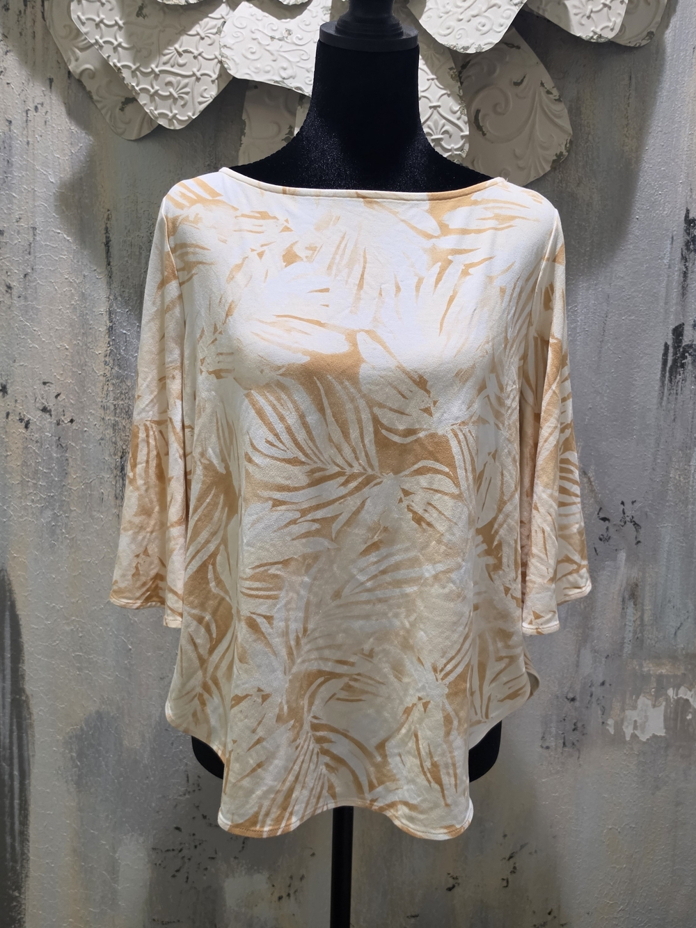 Alfani Cream and Tan Palm-Print Flutter Sleeve Blouse